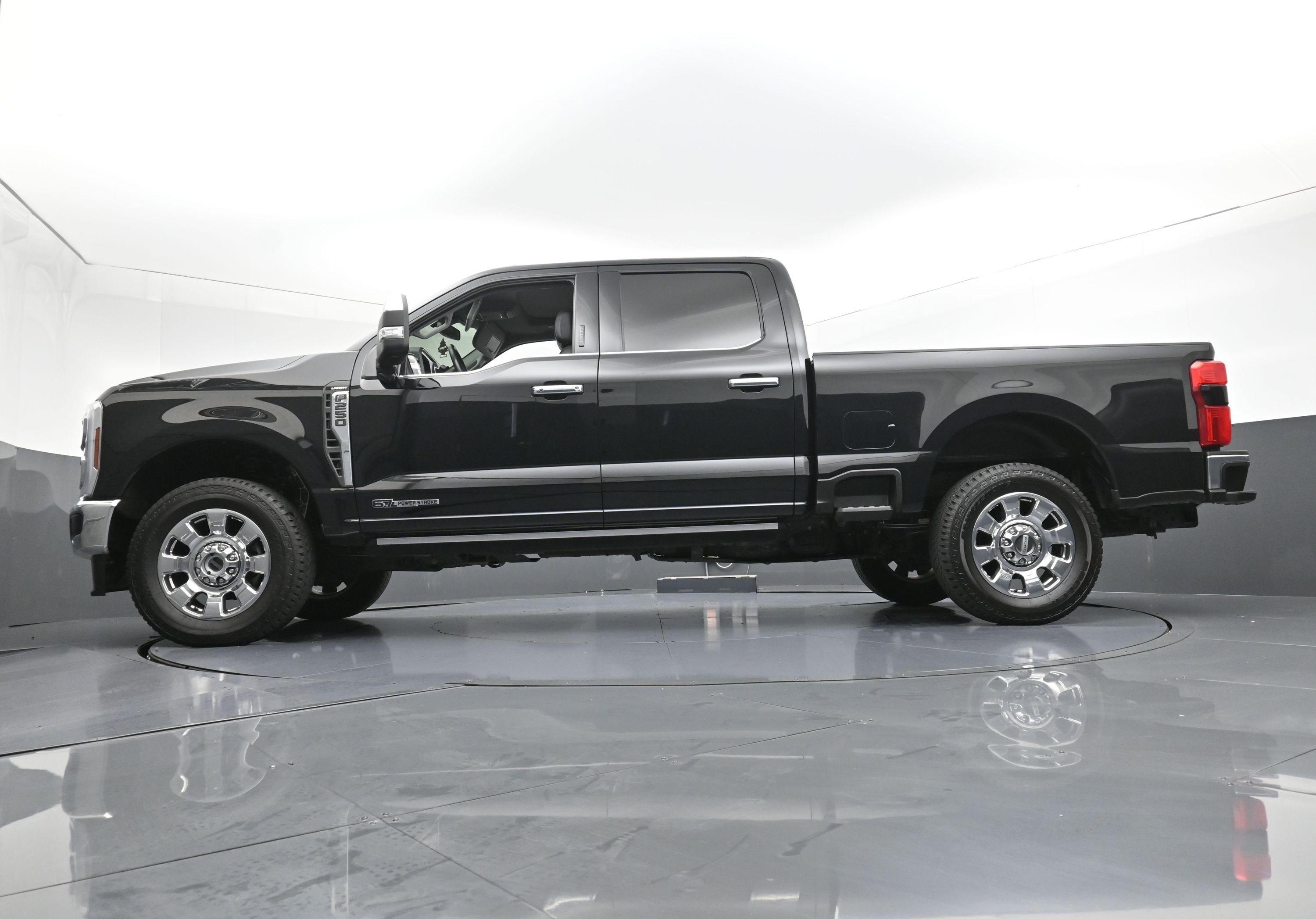 Used 2024 Ford F250 Lariat w/ Lariat Ultimate Package image 23