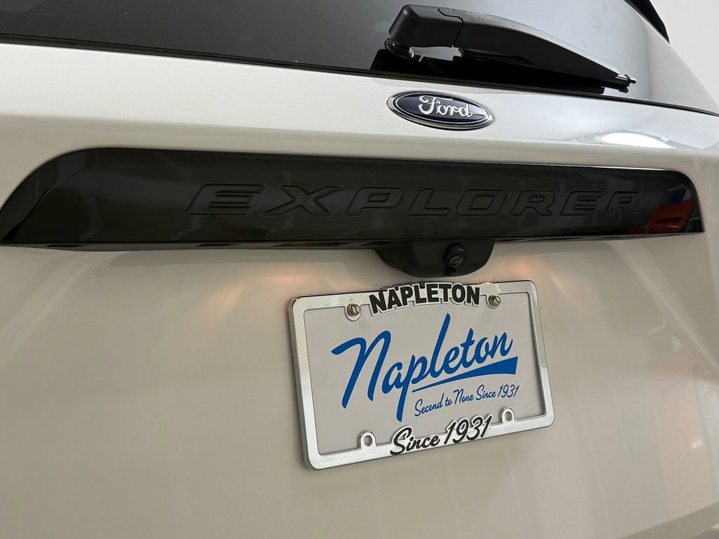 Used 2021 Ford Explorer ST w/ Equipment Group 401A image 8