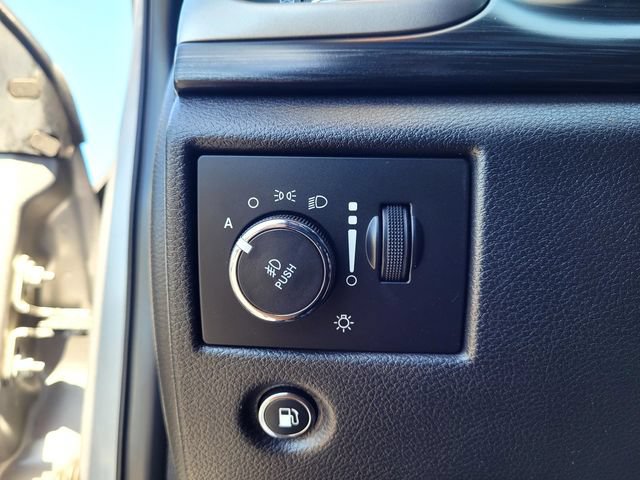 Used 2019 Jeep Grand Cherokee Altitude AWD/4WD image 15