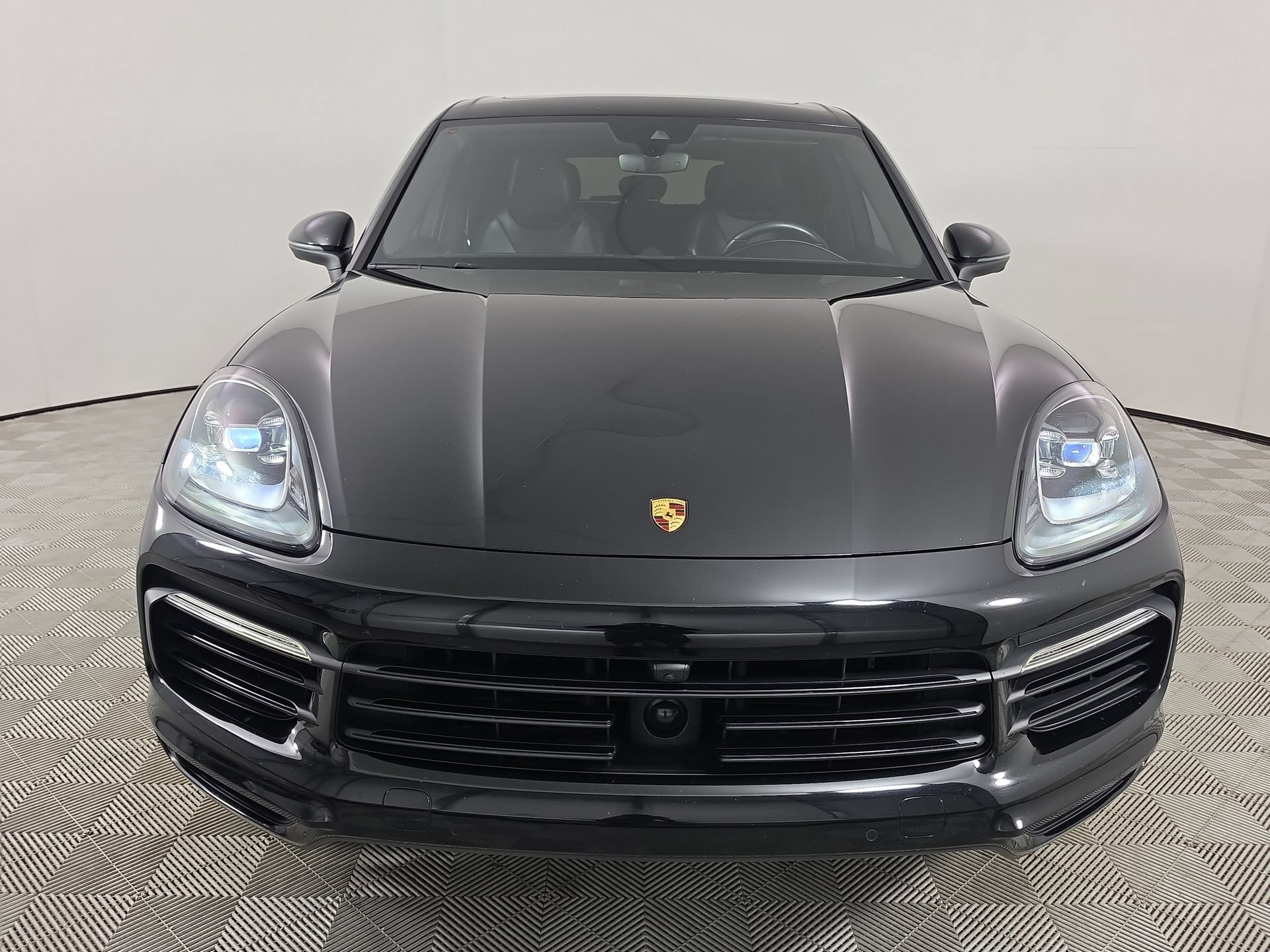 Used 2019 Porsche Cayenne E-Hybrid AWD/4WD image 2
