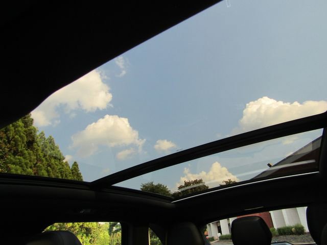 Used 2017 Porsche Cayenne S Platinum image 19