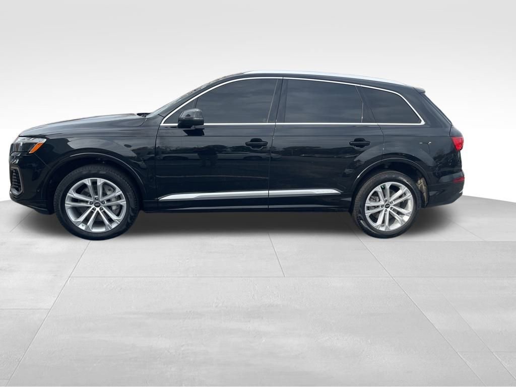Used 2025 Audi Q7 3.0T Premium Plus AWD/4WD image 2