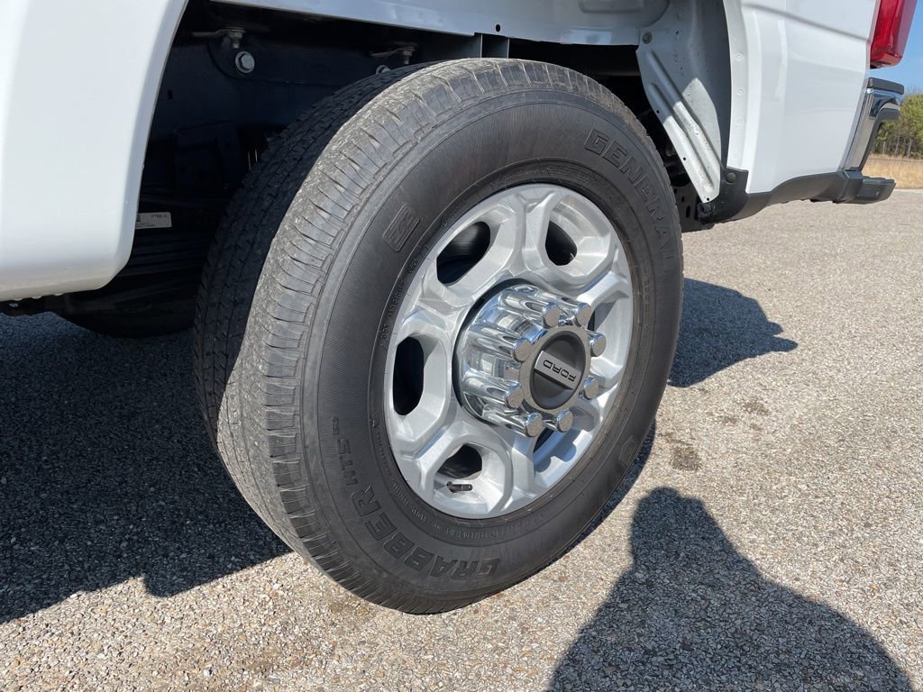Used 2025 Ford F350 XLT image 11