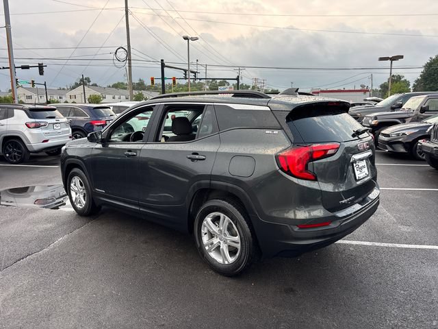 Used 2020 GMC Terrain SLE w/ Driver Convenience Package FWD image 4