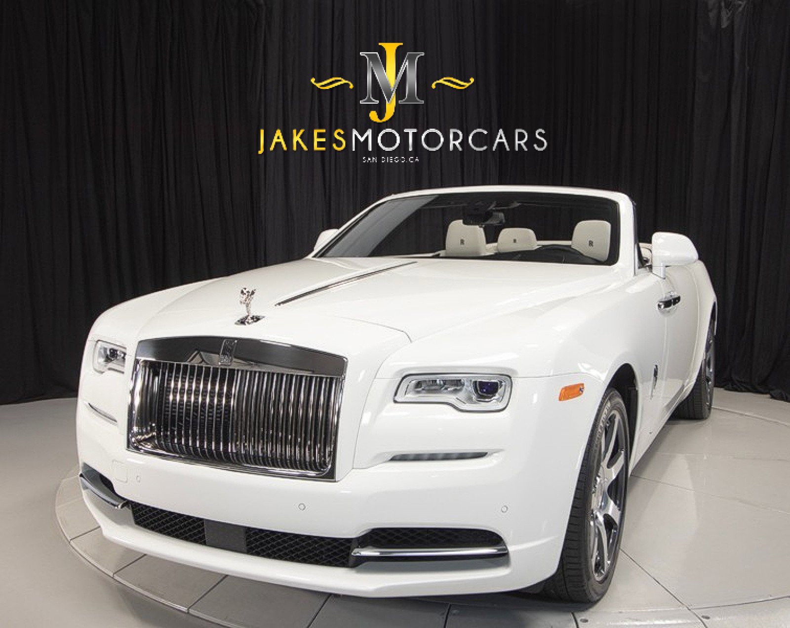 Used 2017 Rolls-Royce Dawn image 19
