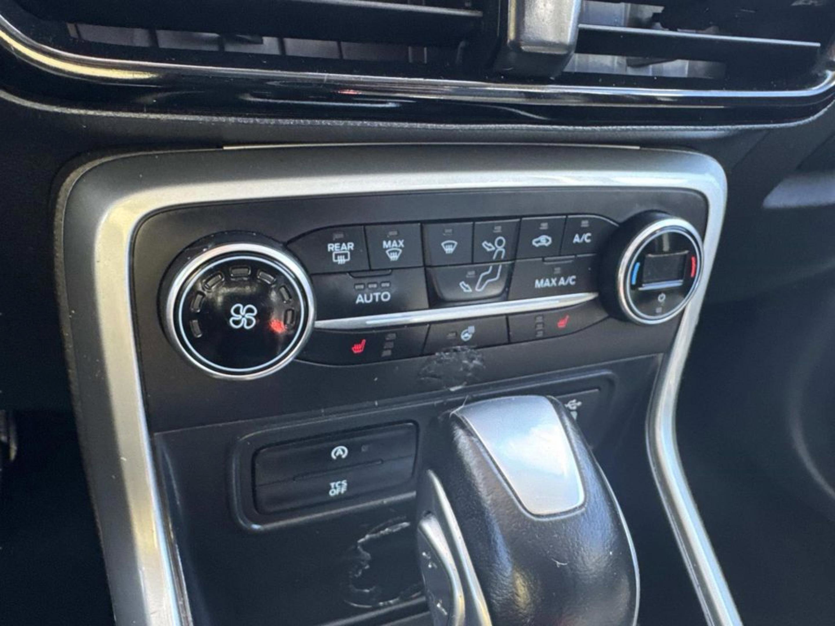 Used 2020 Ford EcoSport Titanium image 28