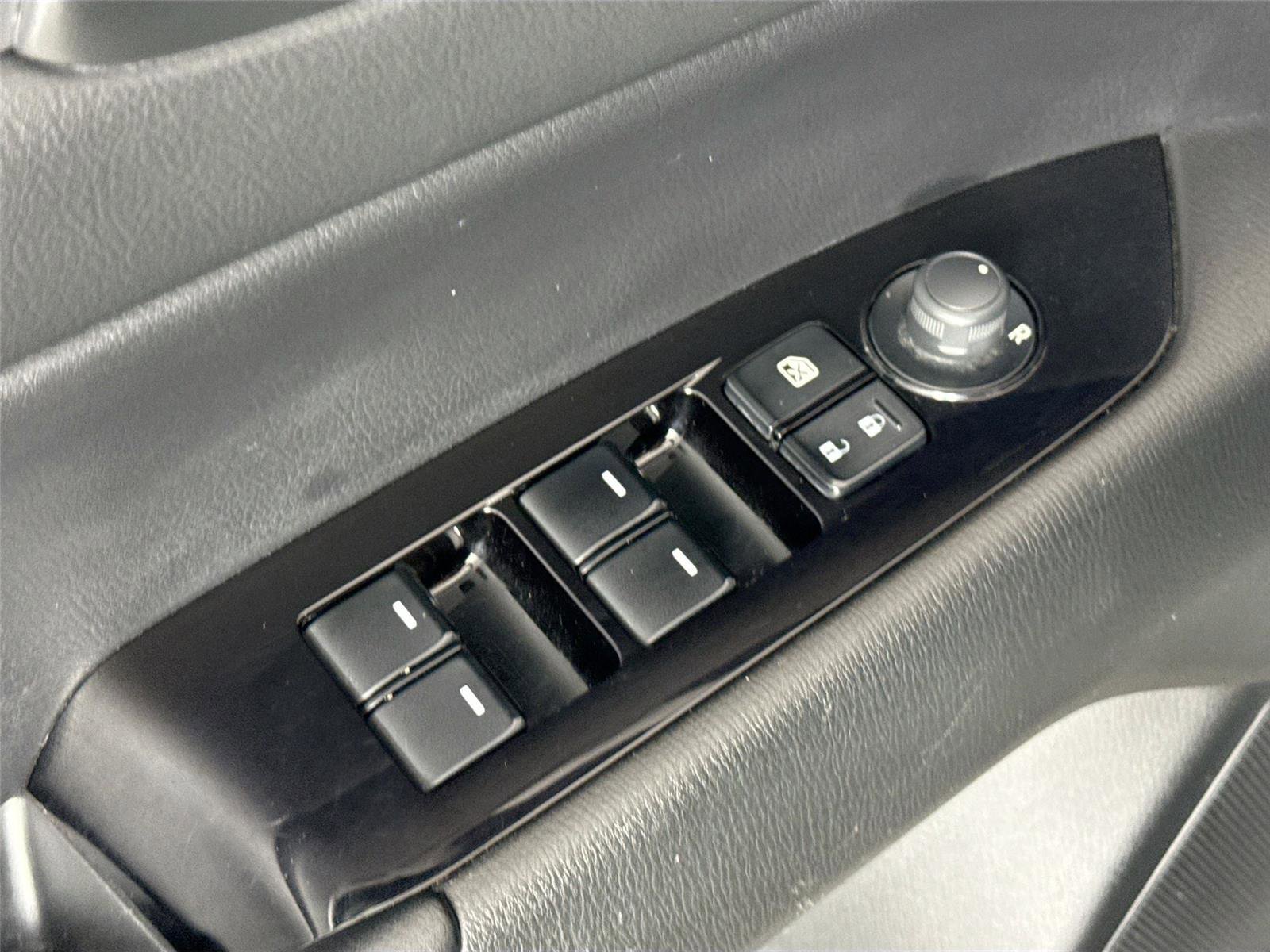 Used 2021 MAZDA CX-5 Touring image 29