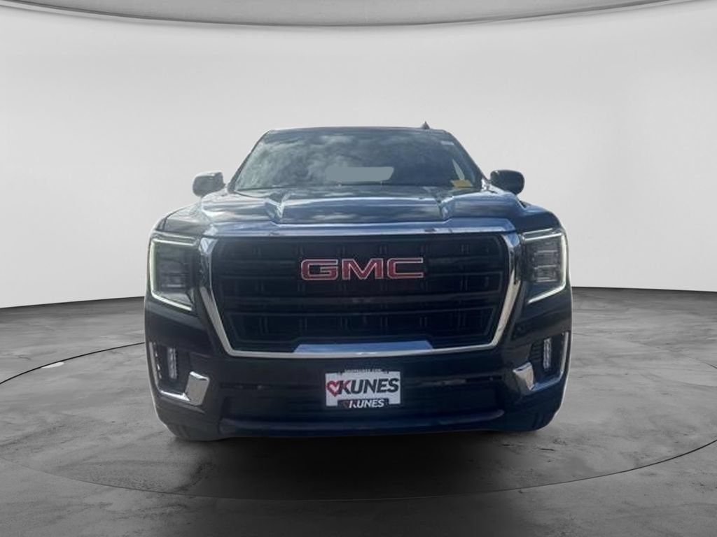 Used 2024 GMC Yukon SLE AWD/4WD image 3