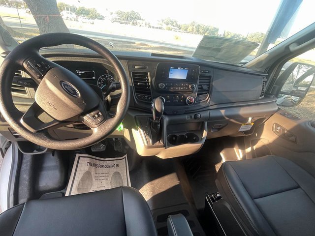New 2025 Ford Transit 250 148 Medium Roof image 8