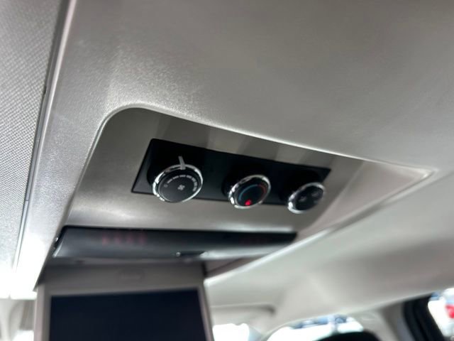 Used 2016 Dodge Grand Caravan SXT w/ Rear Park Assist Package image 18