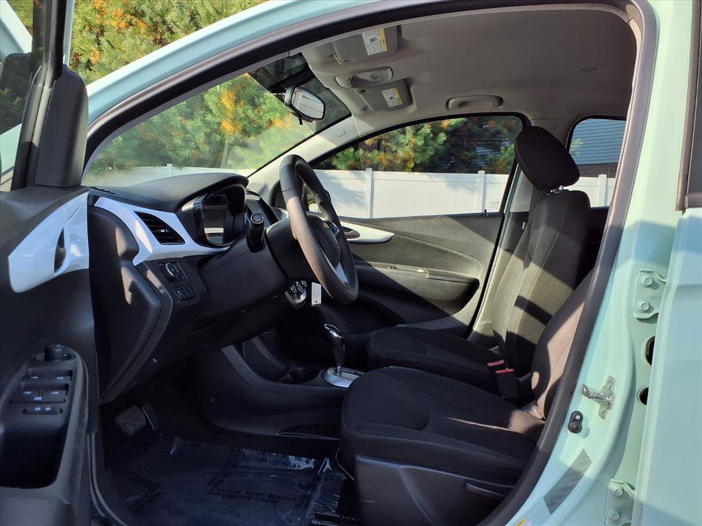 Used 2018 Chevrolet Spark LT image 17