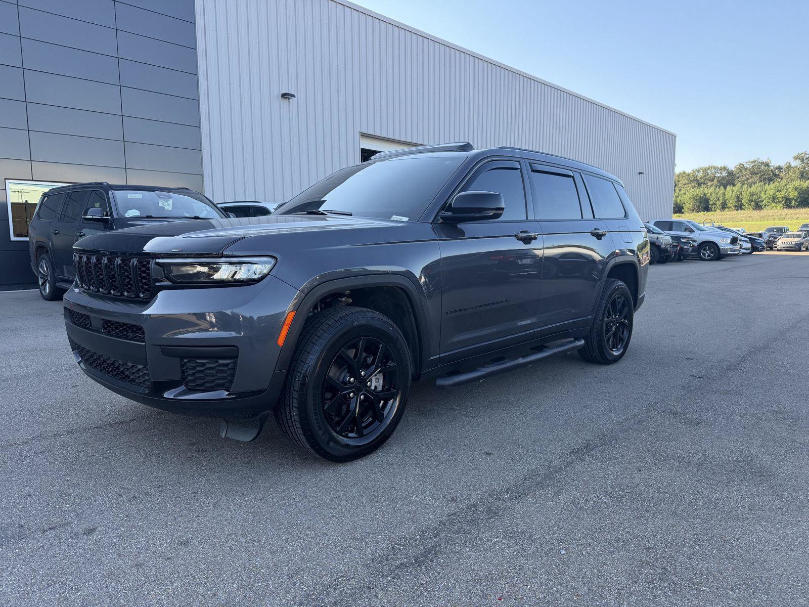 Used 2025 Jeep Grand Cherokee L Altitude