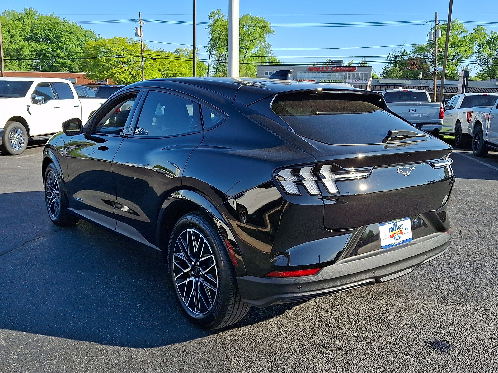 Used 2025 Ford Mustang Mach-E Premium AWD/4WD image 4
