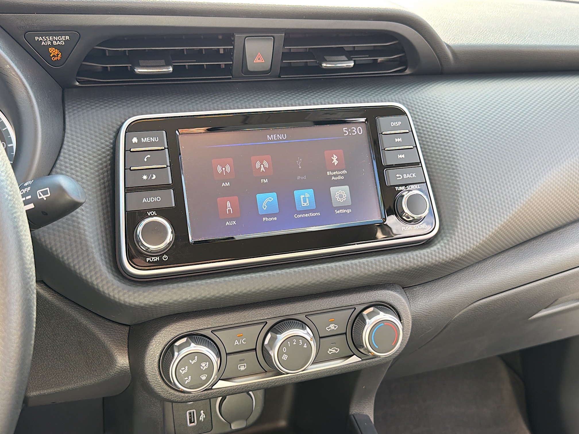Used 2023 Nissan Kicks S FWD image 9