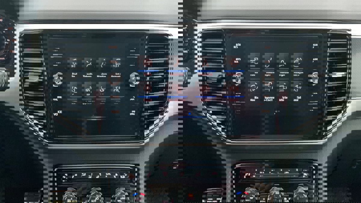 Used 2022 Volkswagen Atlas SEL Premium image 13