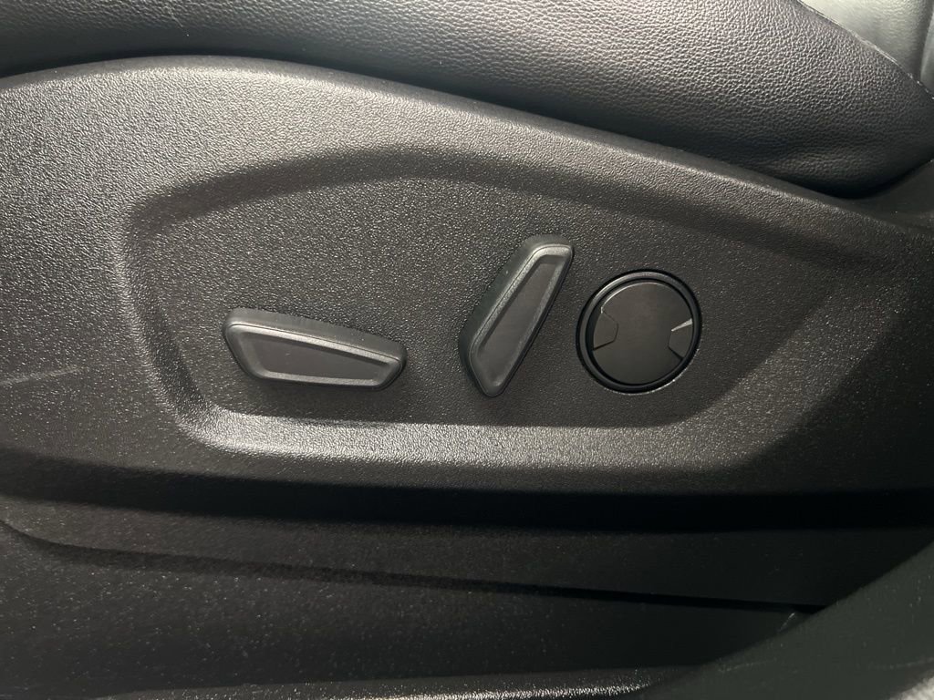 Certified 2024 Ford Edge Titanium AWD/4WD image 27