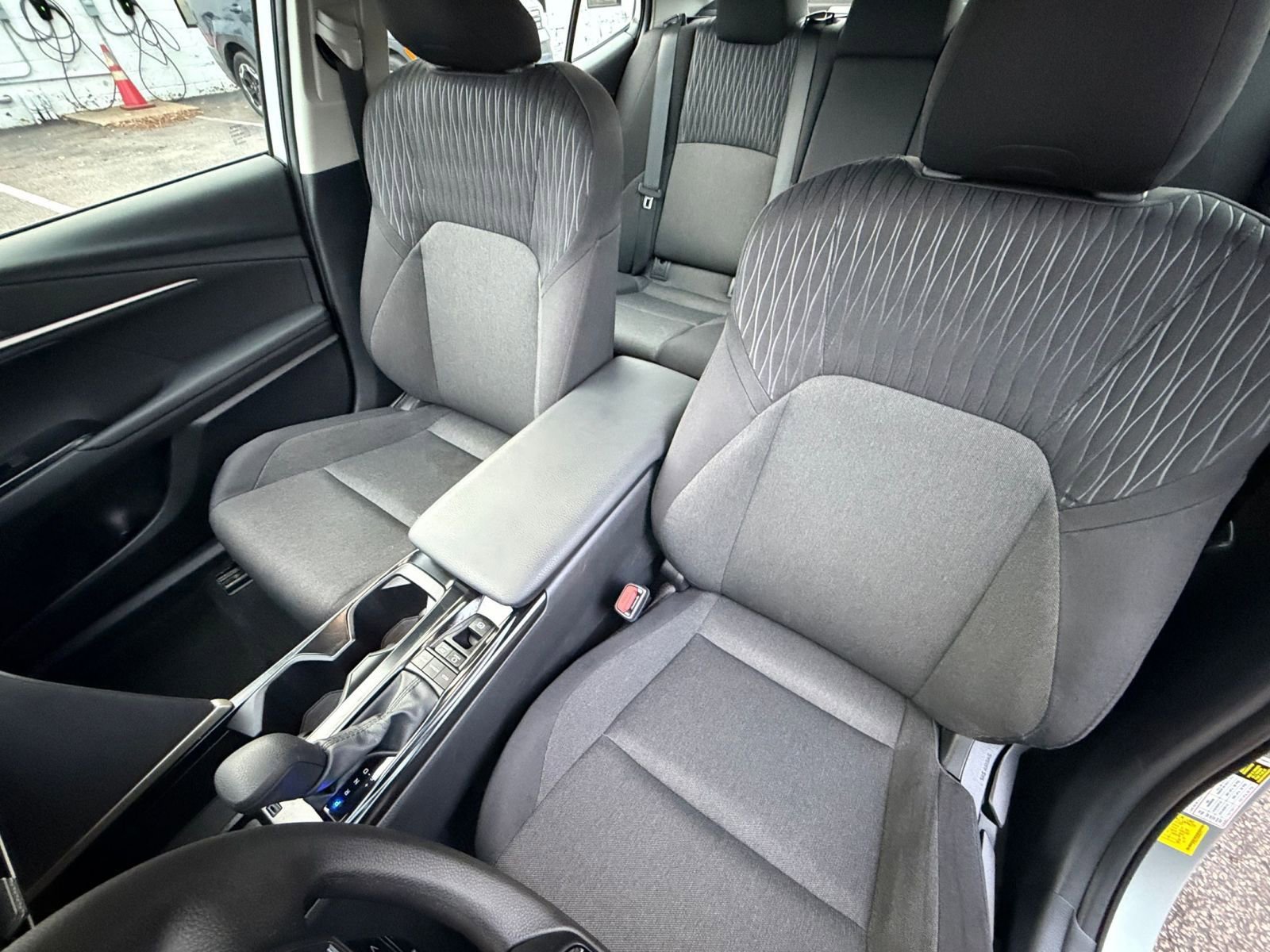 Used 2025 Toyota Camry LE image 35