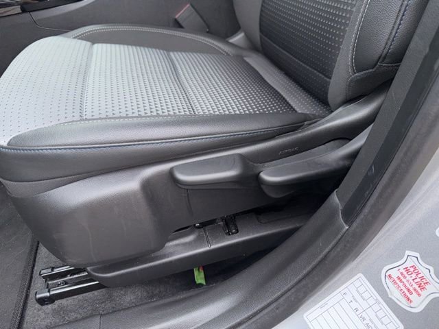 Used 2025 Chevrolet Trax LT w/ LT Convenience Package image 27