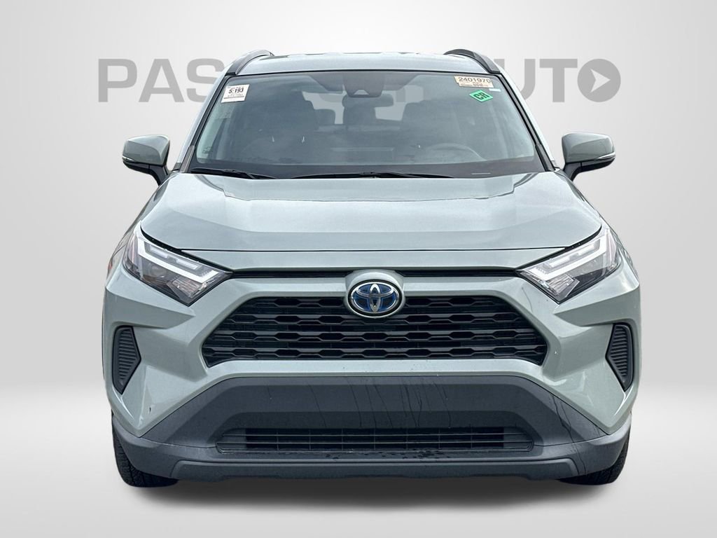 Used 2022 Toyota RAV4 XLE image 7