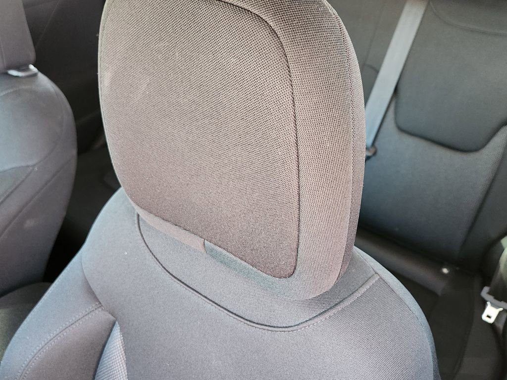 Used 2020 Jeep Renegade Sport w/ Sport Appearance Group image 5