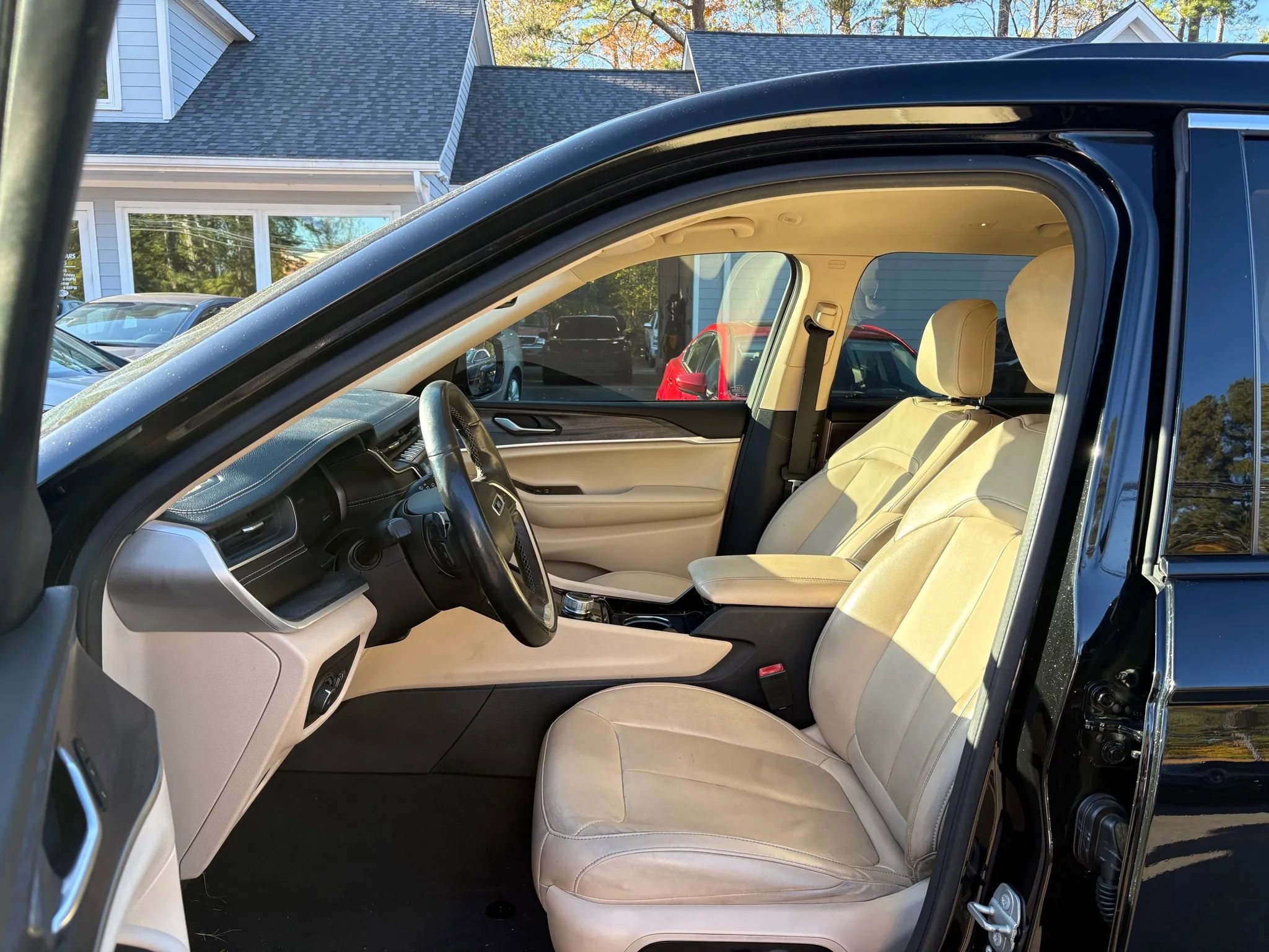 Used 2021 Jeep Grand Cherokee L Limited image 8