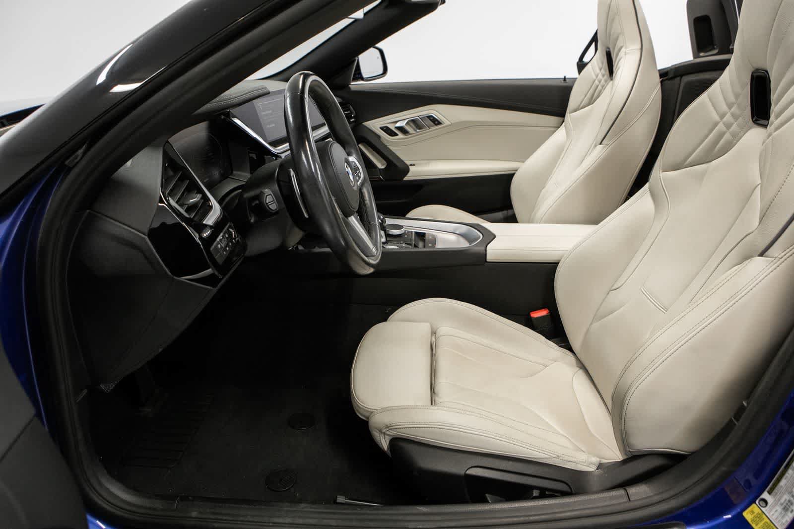 Used 2023 BMW Z4 sDrive30i w/ Shadowloine Package RWD image 18