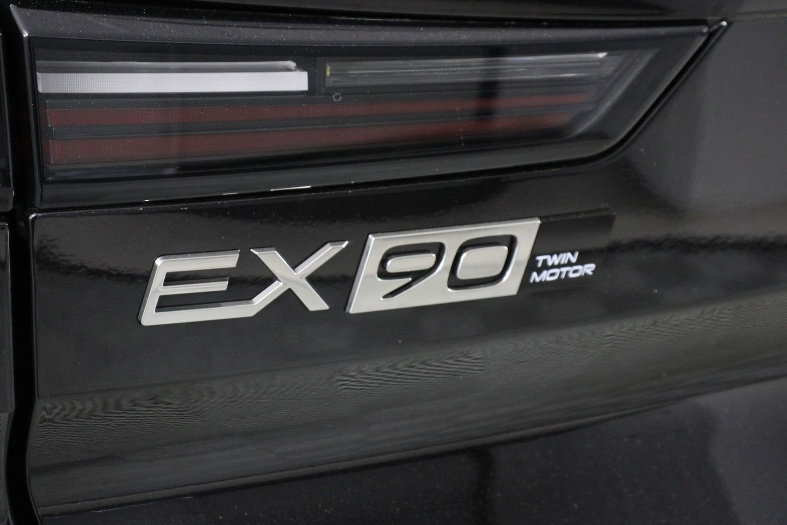 New 2026 Volvo EX90 Plus AWD/4WD image 15