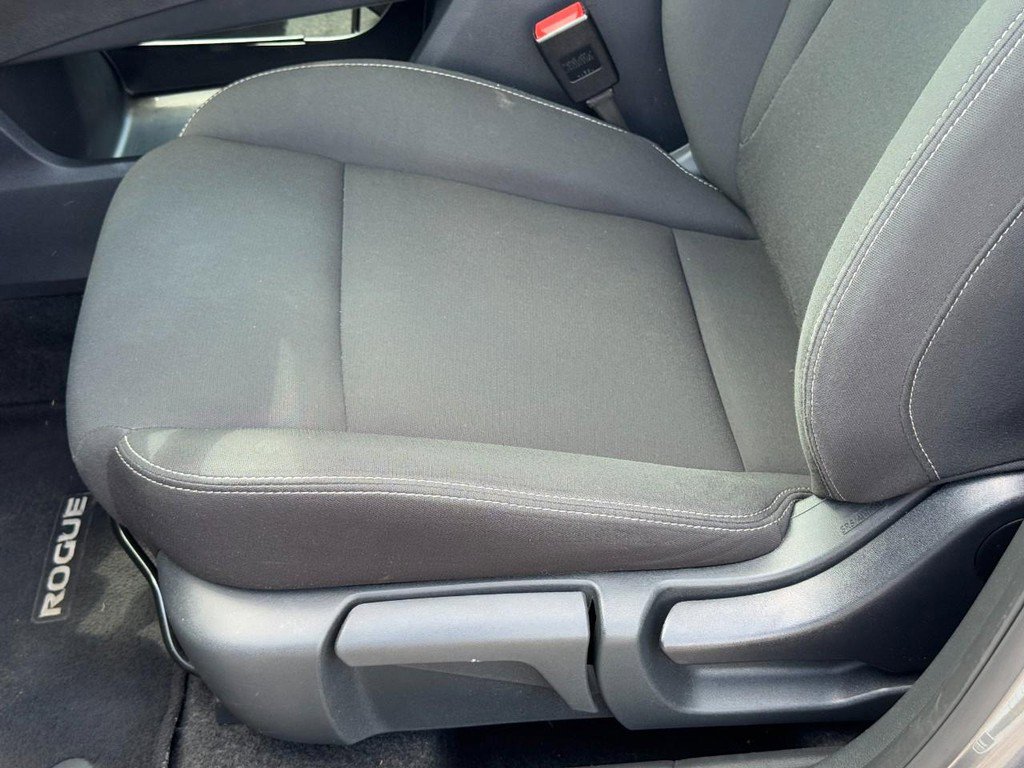 Used 2024 Nissan Rogue S FWD image 24