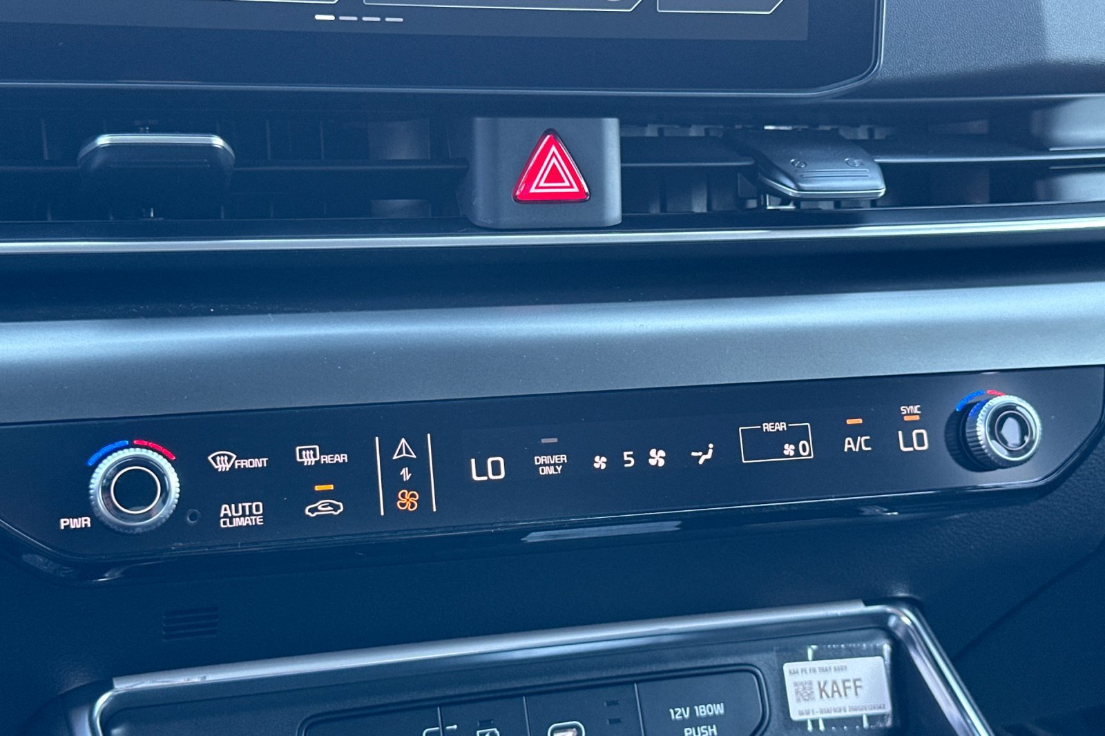 New 2027 Kia Carnival SX FWD image 21