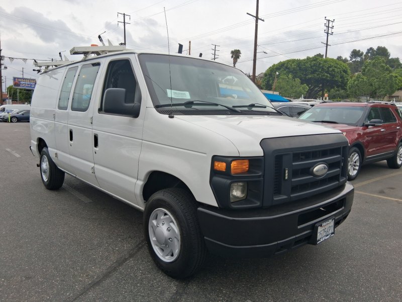 Used 2014 Ford E-150 and Econoline 150 w/ Power Group RWD image 1