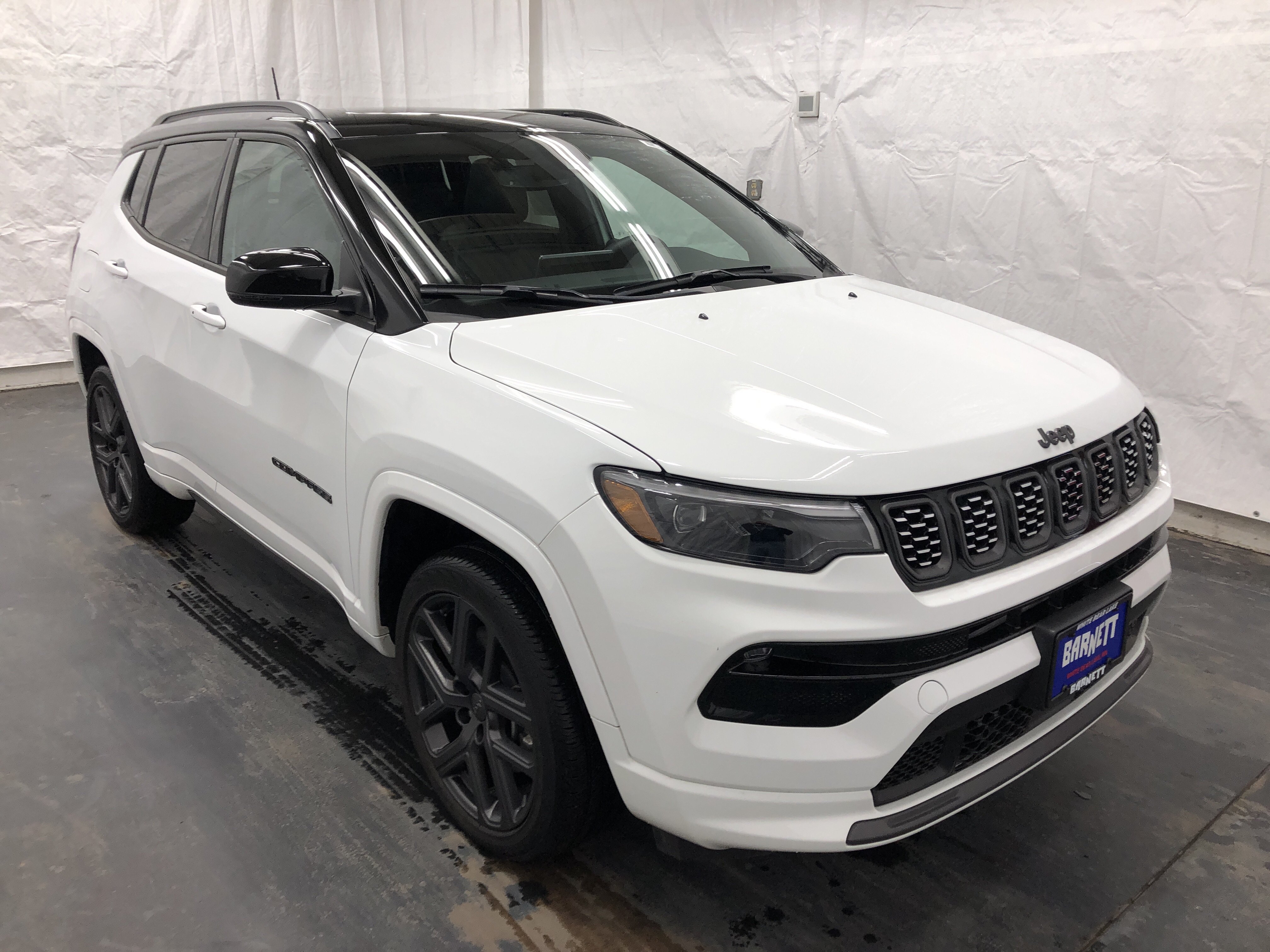 Certified 2024 Jeep Compass Limited w/ High Altitude Package AWD/4WD image 4