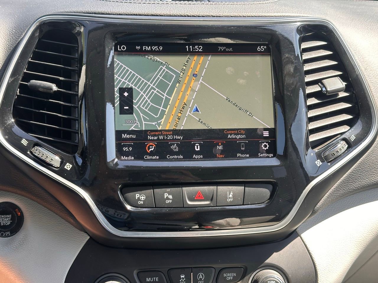 Used 2020 Jeep Cherokee Limited w/ Technology Group image 35