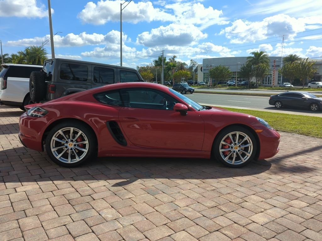 Used 2024 Porsche 718 Cayman S image 7