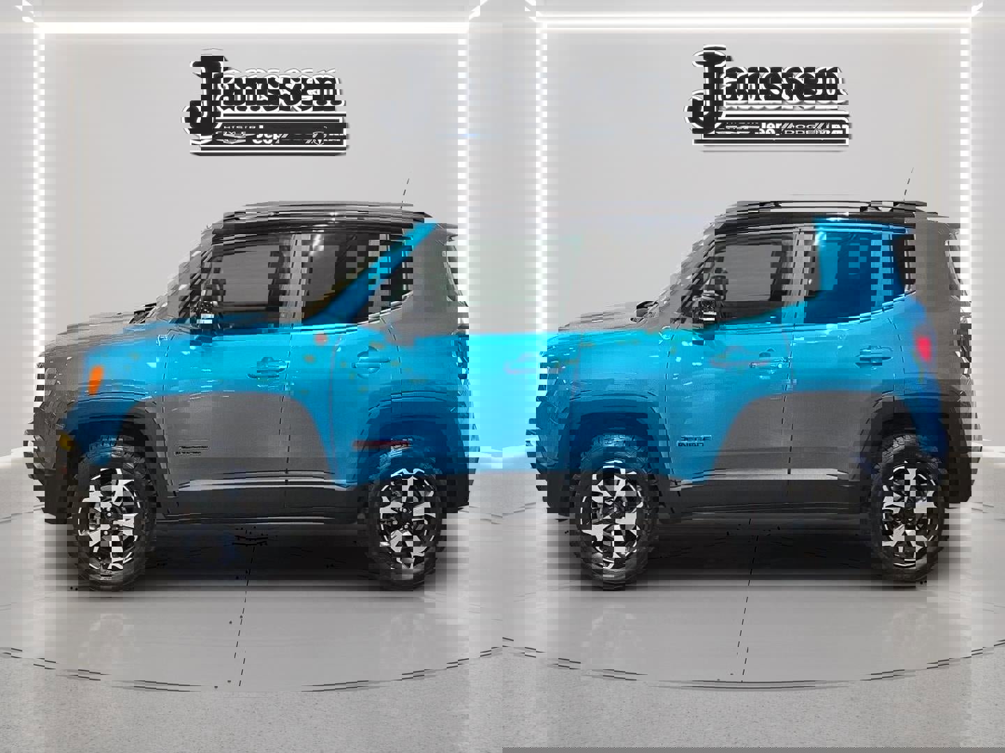 Used 2022 Jeep Renegade Trailhawk w/ Sun/Sound Group image 2