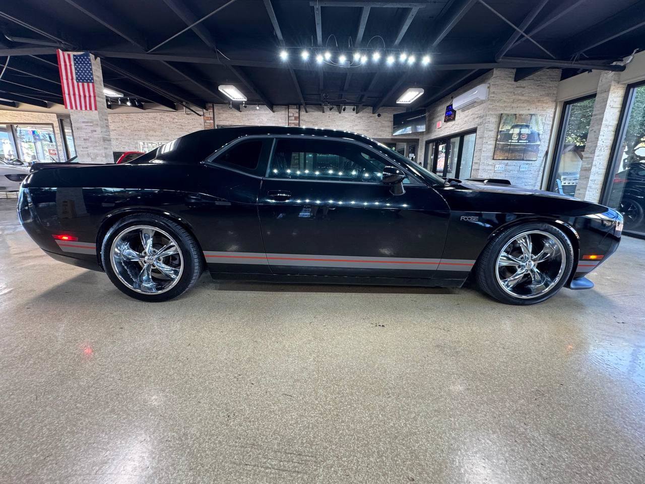 Used 2016 Dodge Challenger R/T Plus RWD image 8