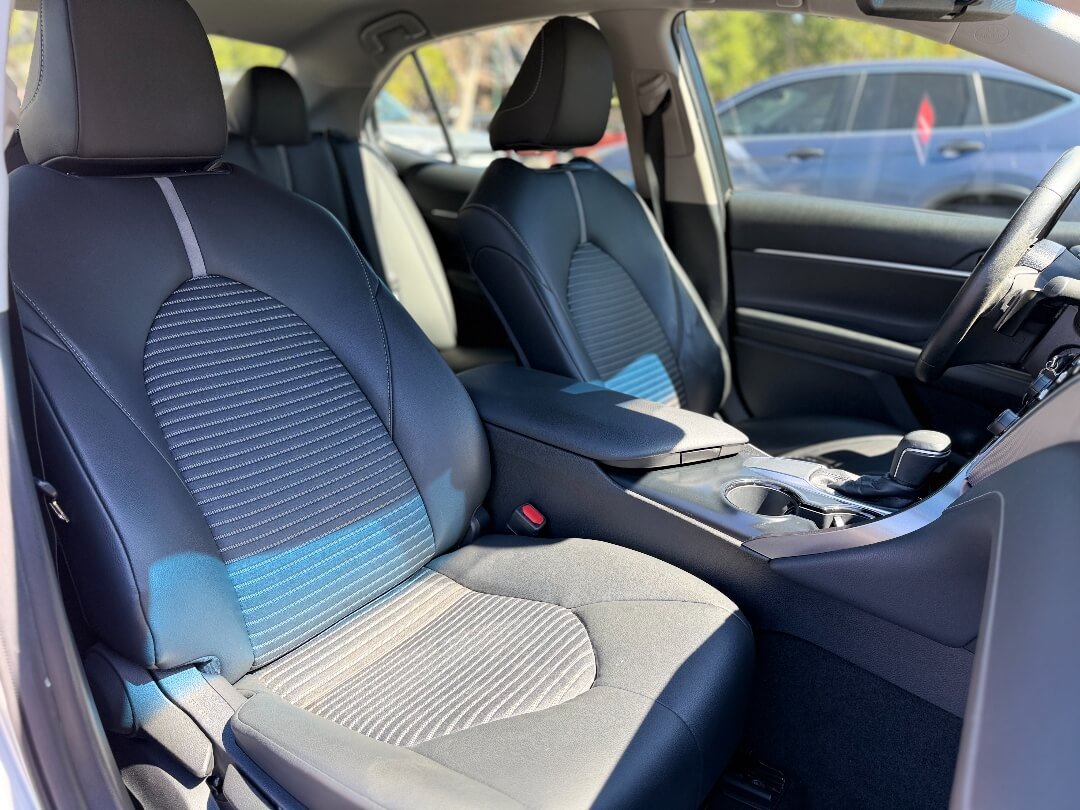 Used 2018 Toyota Camry SE FWD image 17