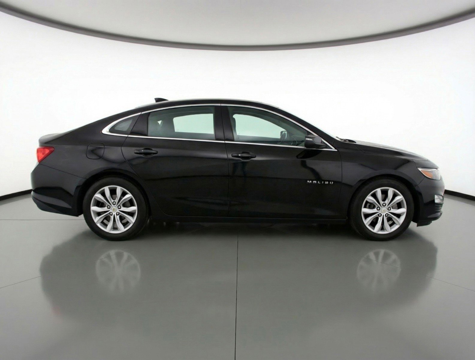 Used 2024 Chevrolet Malibu LT image 11