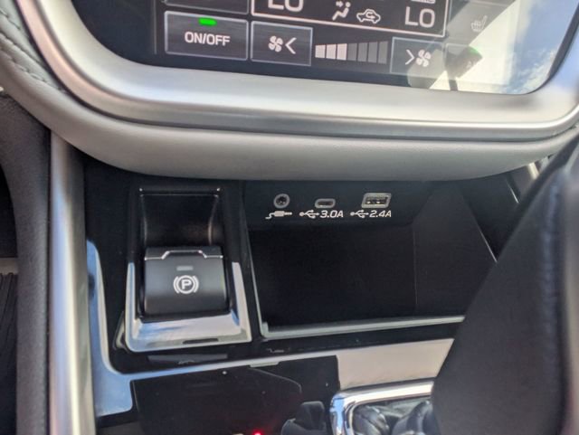 Used 2025 Subaru Outback Premium image 16