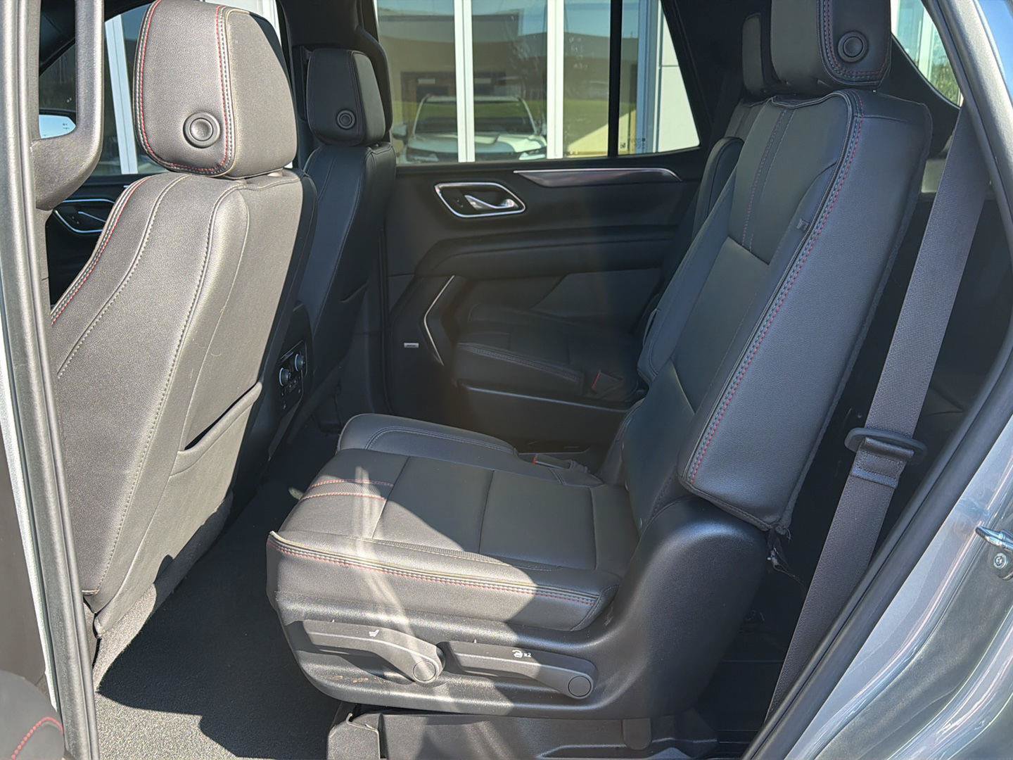 Used 2023 Chevrolet Tahoe RST w/ Luxury Package AWD/4WD image 11