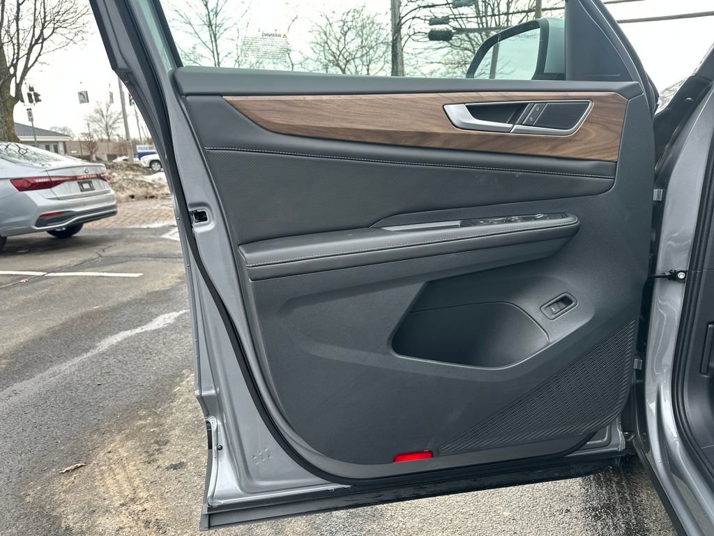 New 2026 Volkswagen Atlas SE image 5