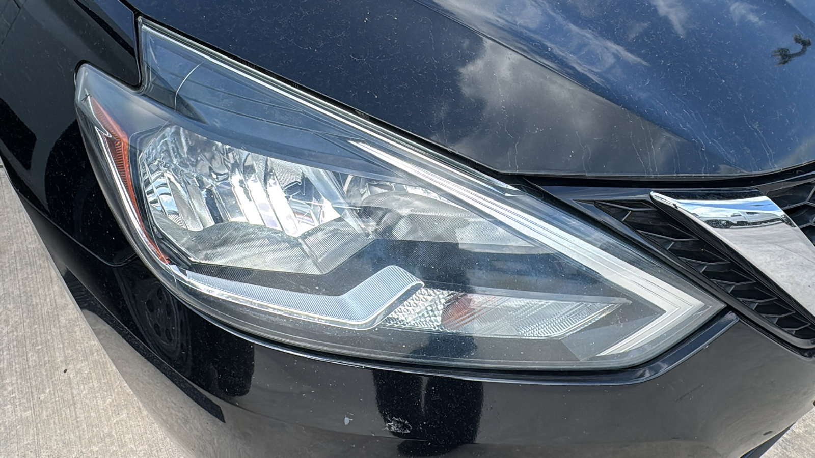 Used 2018 Nissan Sentra SV w/ Premium Package (P01) image 9