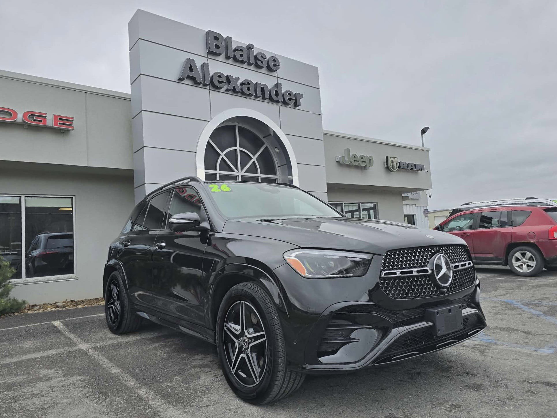 Used 2026 Mercedes-Benz GLE 350 4MATIC image 1