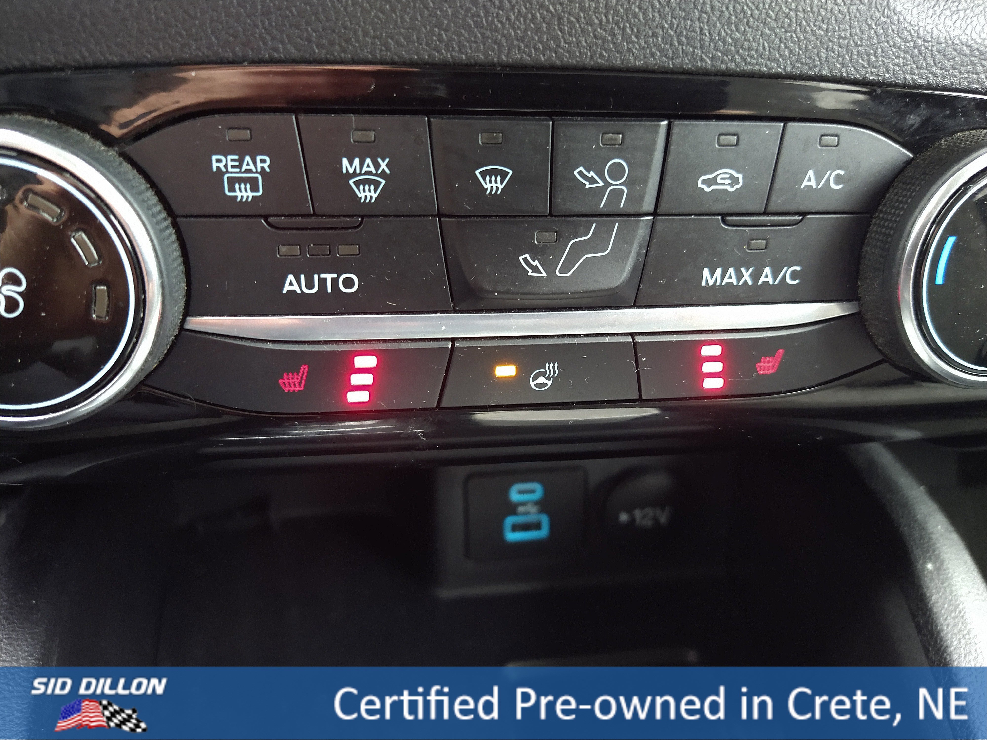 Used 2022 Ford Escape SE w/ Cold Weather Package image 7