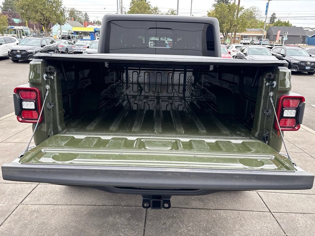 Used 2022 Jeep Gladiator Rubicon w/ LED Lighting Group AWD/4WD image 8