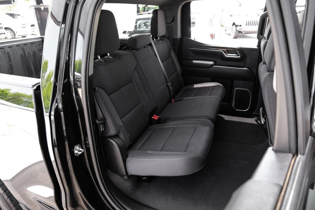 Used 2023 Chevrolet Silverado 1500 RST w/ Redline Edition AWD/4WD image 36