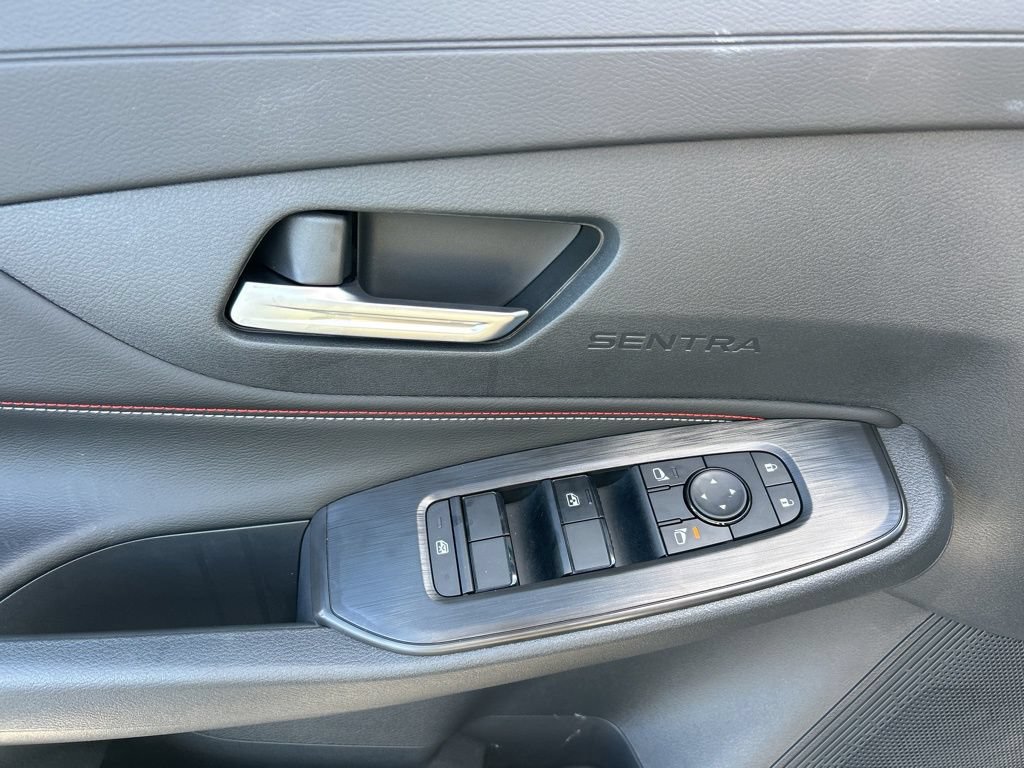 New 2026 Nissan Sentra SR w/ Floor Mat Package FWD image 18