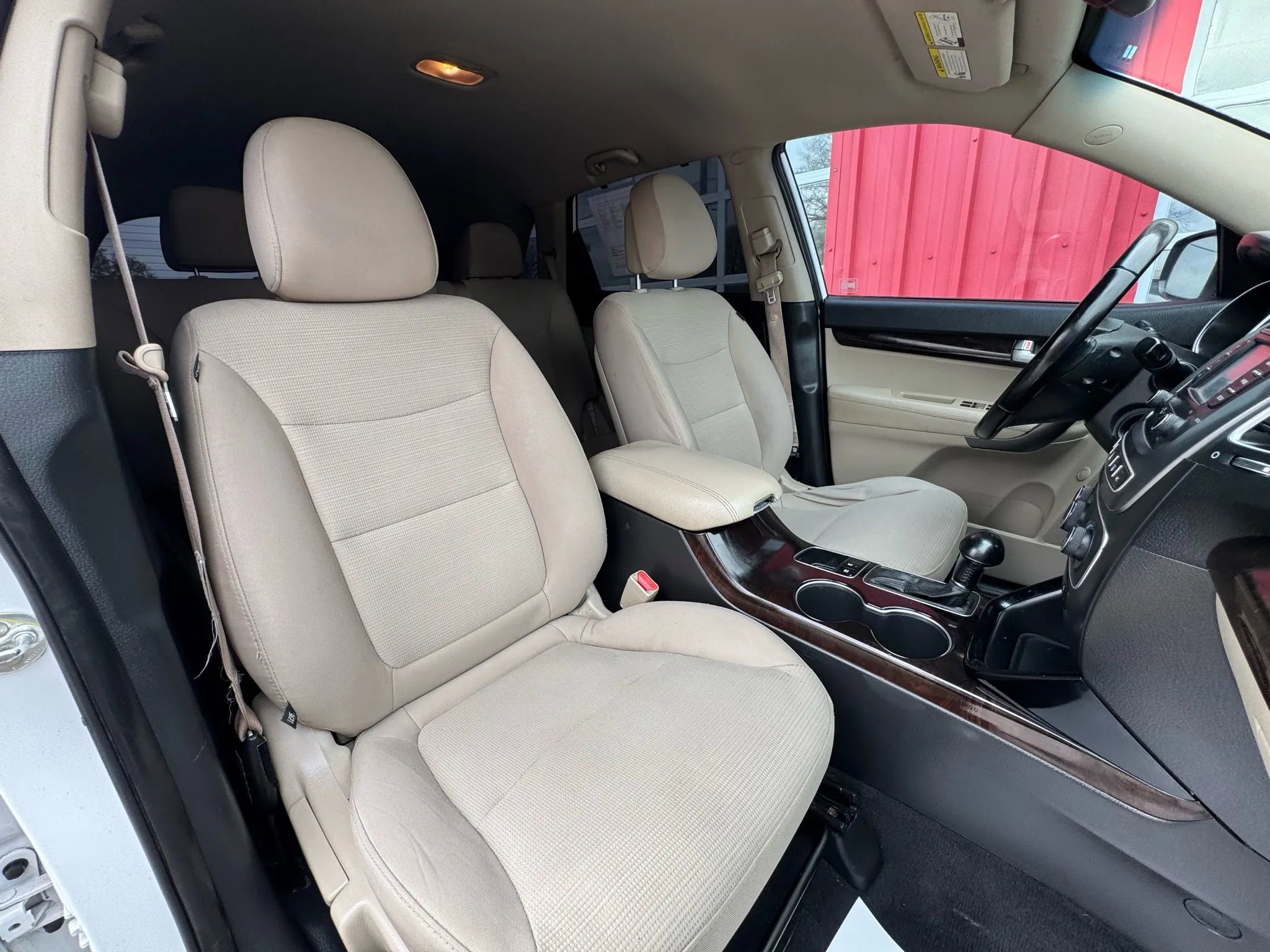 Used 2015 Kia Sorento LX image 24