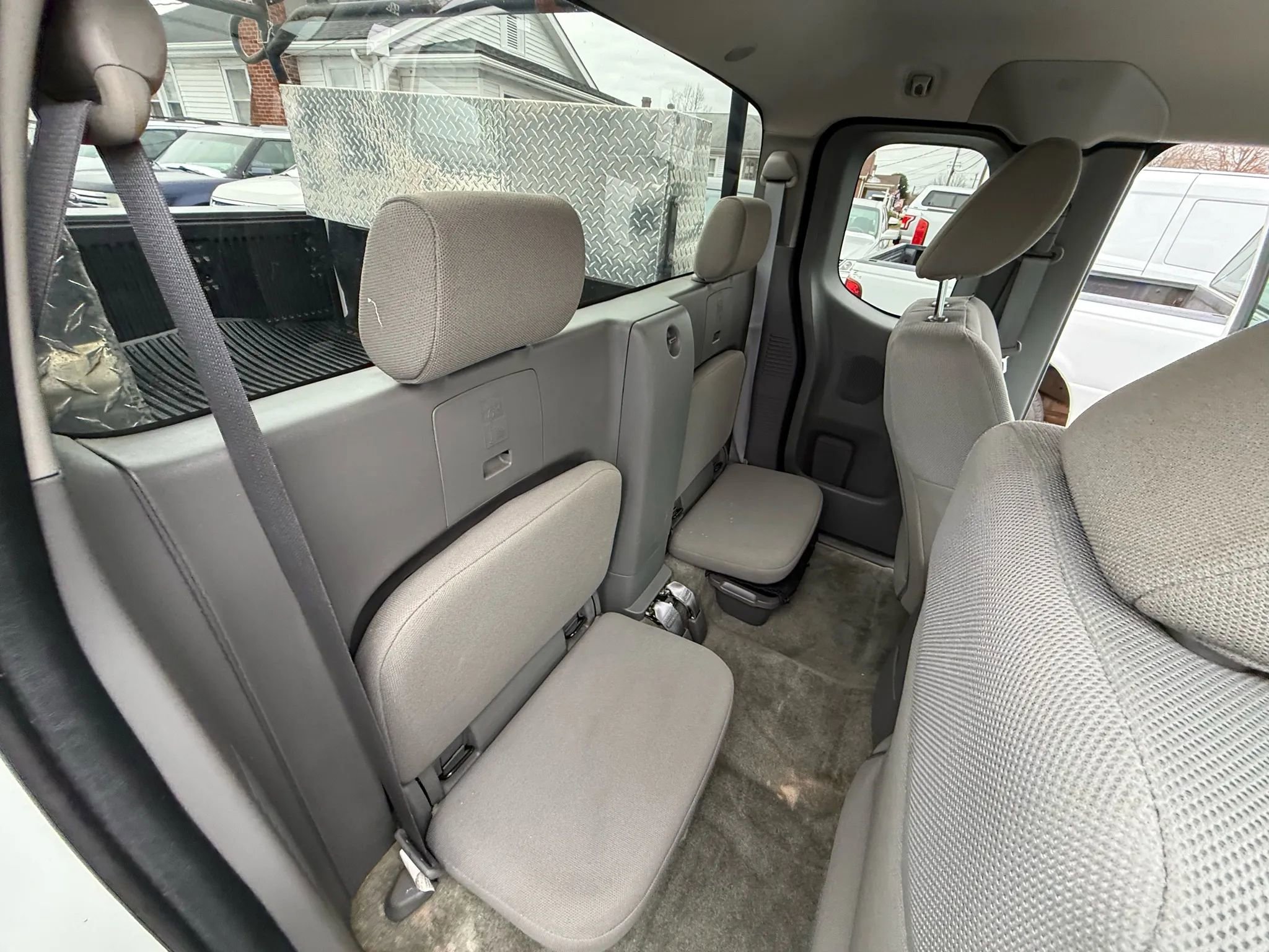 Used 2018 Nissan Frontier S image 24