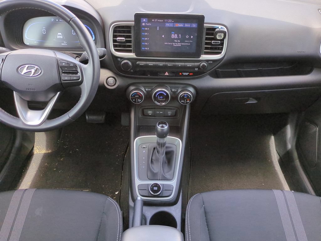 Certified 2024 Hyundai Venue SEL FWD image 15