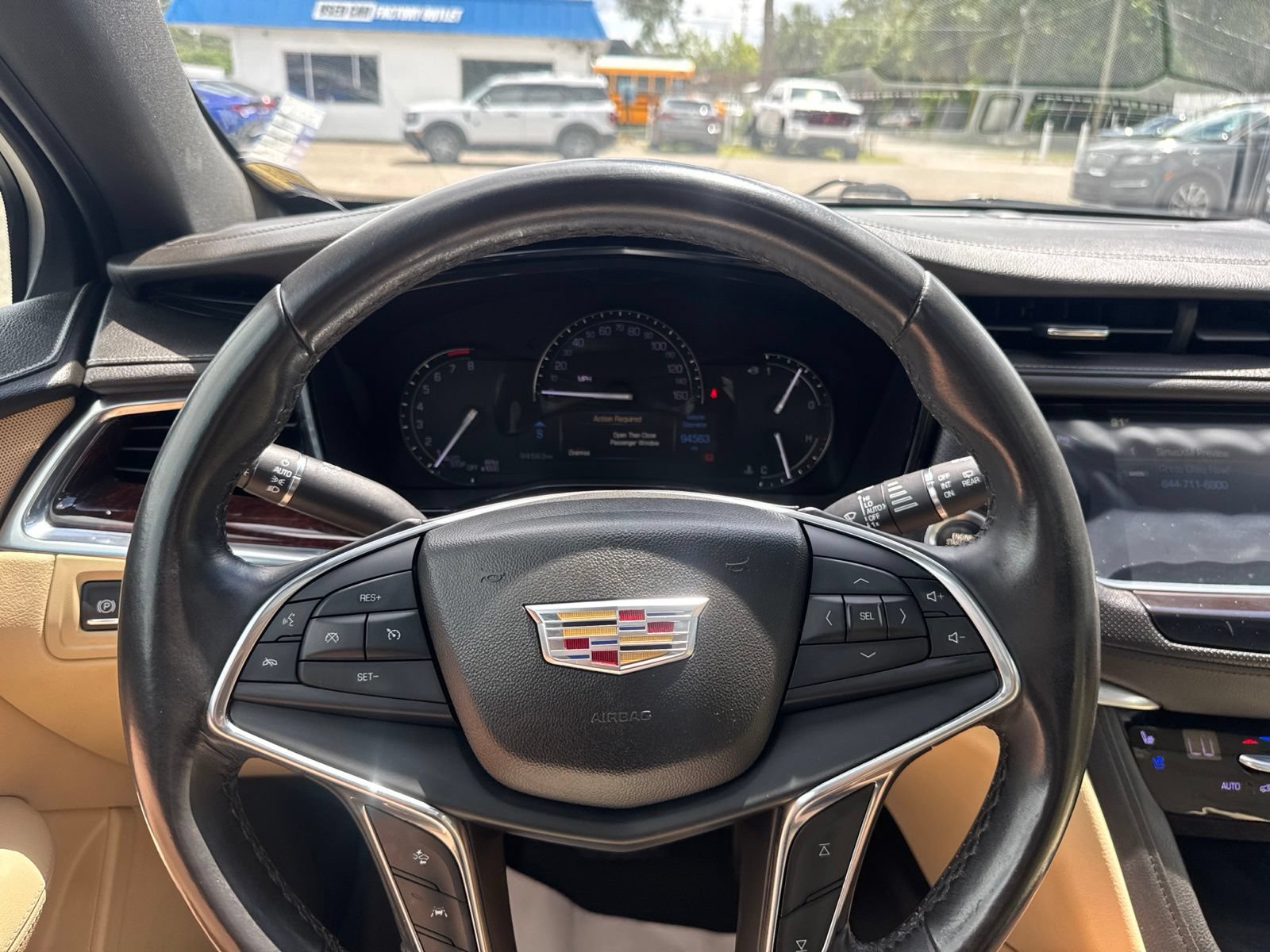 Used 2018 Cadillac XT5 Premium Luxury FWD image 27